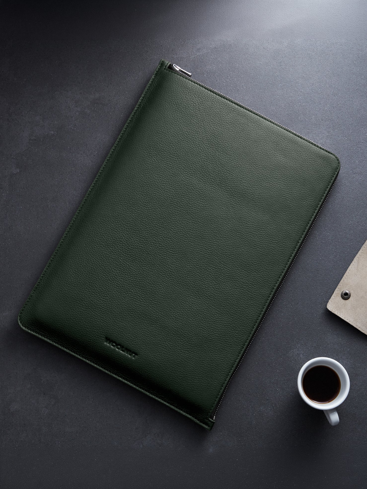 Woolnut Leather Folio for 13" MacBook Air & 14" MacBook Pro - Green