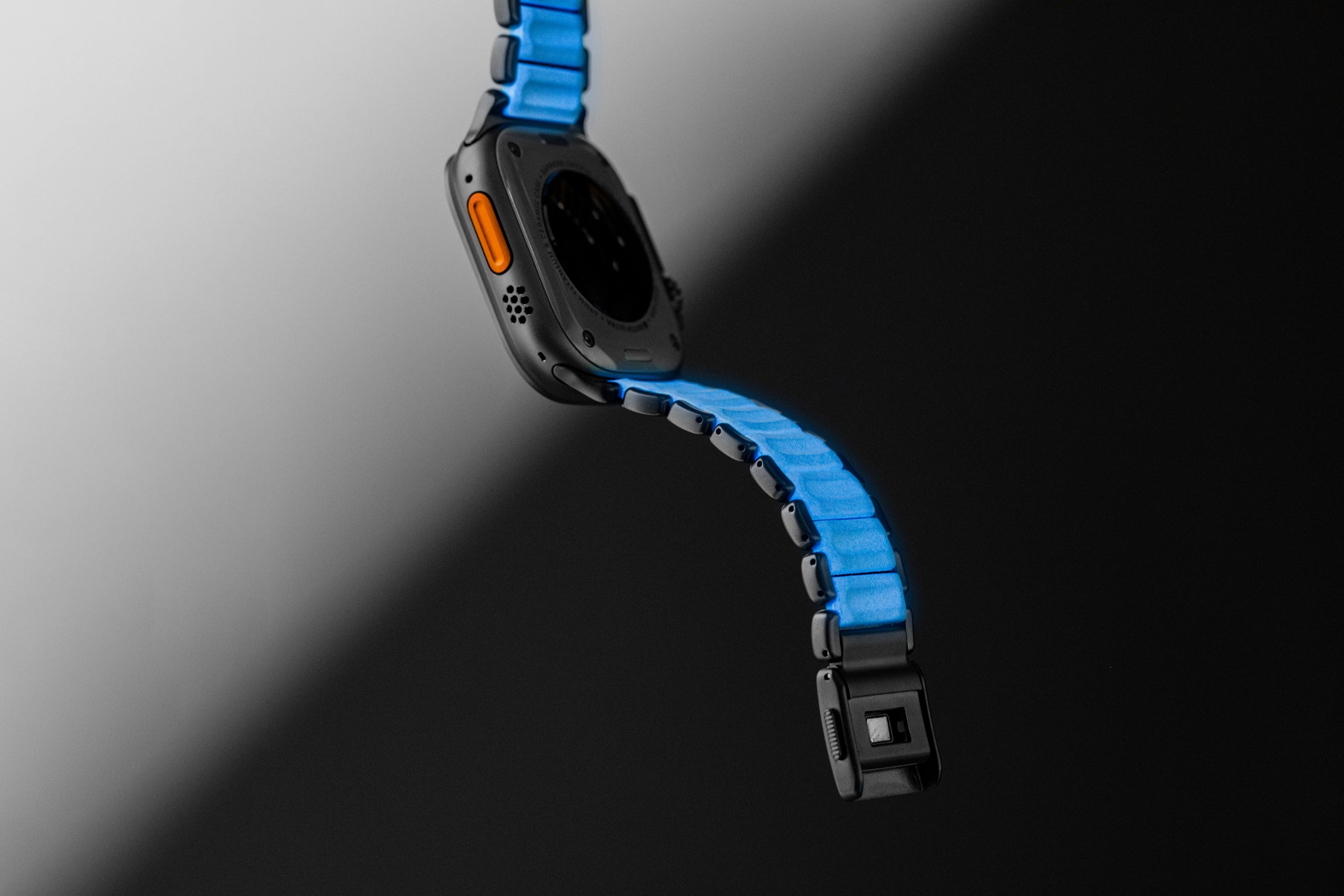 Nomad Icy Blue Glow