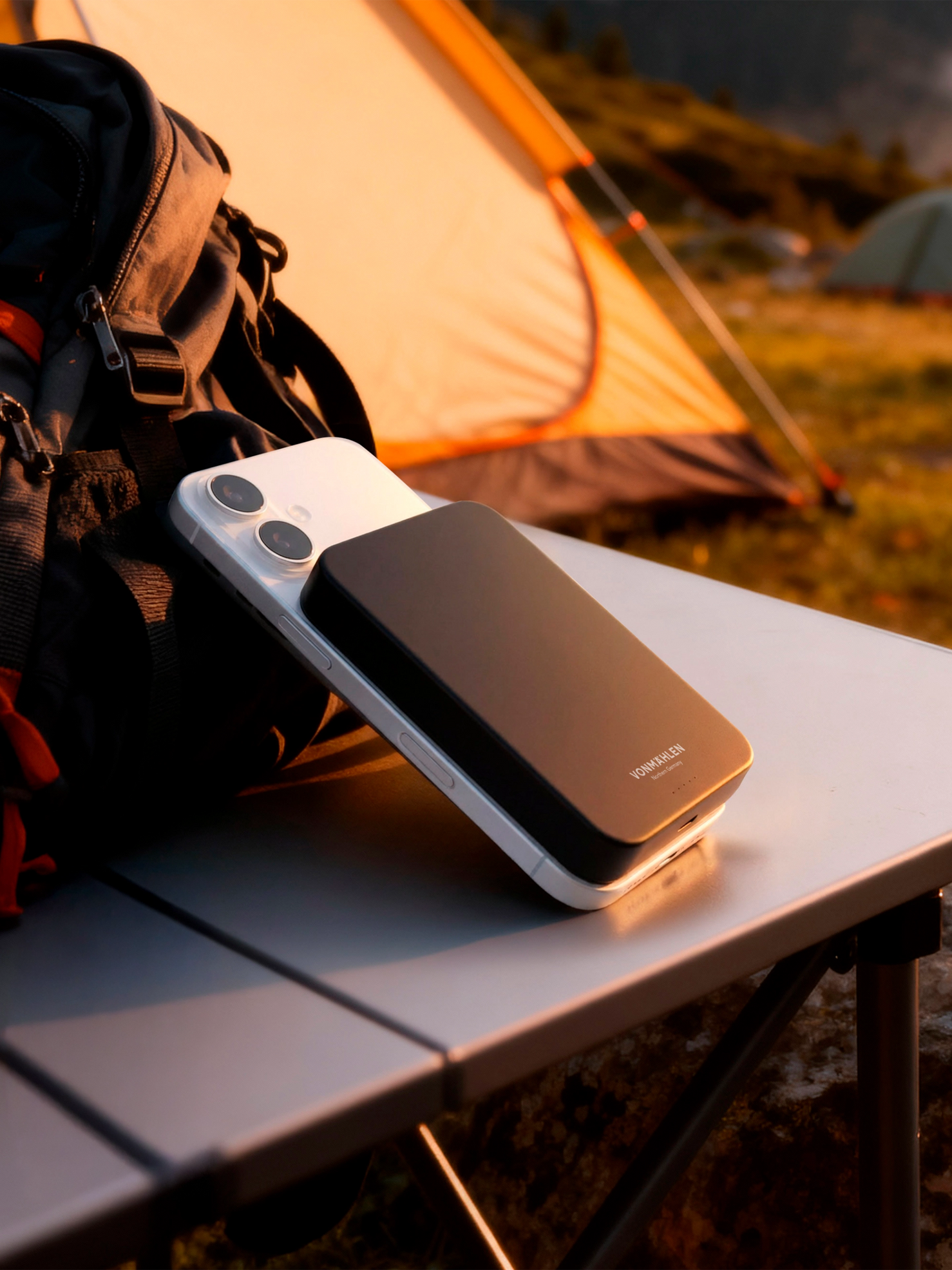Vonmahlen Evergreen Mag 15W - 10,000 mAh Power Bank - Black